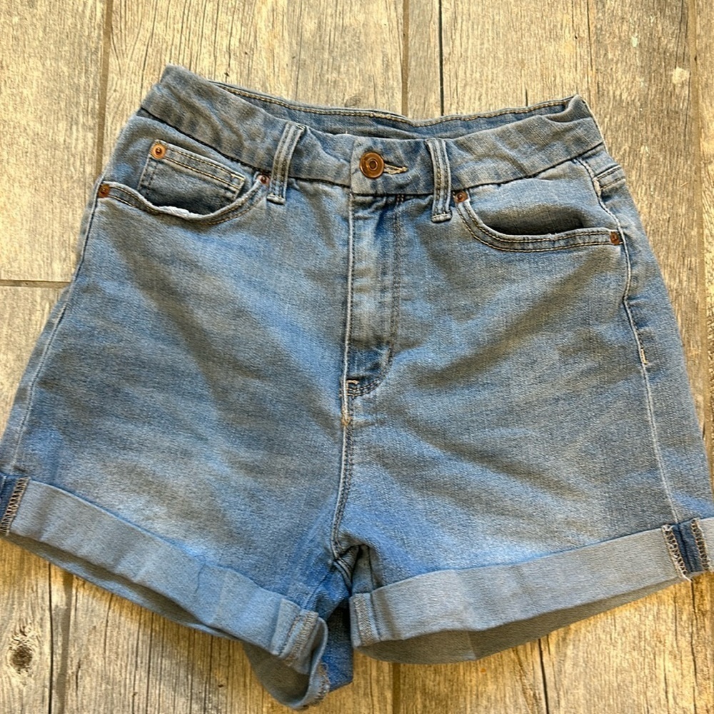 No boundaries high waist high-rise Jean shorts size 9